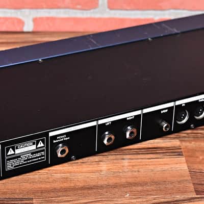 TC Helicon Quintet Vocal Harmony plus Reverb - Vocal Harmonizer / Effects Processor image 5