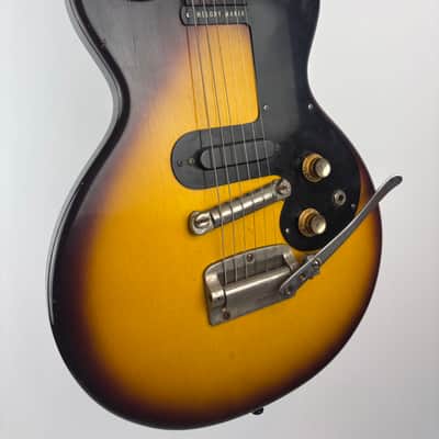 1961 Gibson Melody Maker with Vibrola Sunburst w/ Original gator case image 2