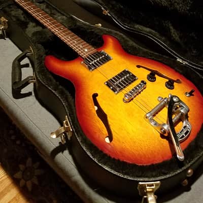 Hamer USA Newport Korina Jazz Burst image 1