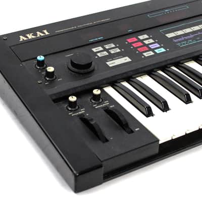 Akai AX-80 Polyphonic Analog Synthesizer image 3
