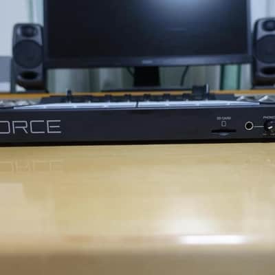 BOXED Akai Force Music Production & DJ System w. Poly. Aftertouch, Touchscreen / MIDI & CV Sequencer (*& BONUS Dust Cover + 500GB SSD Harddrive) image 6