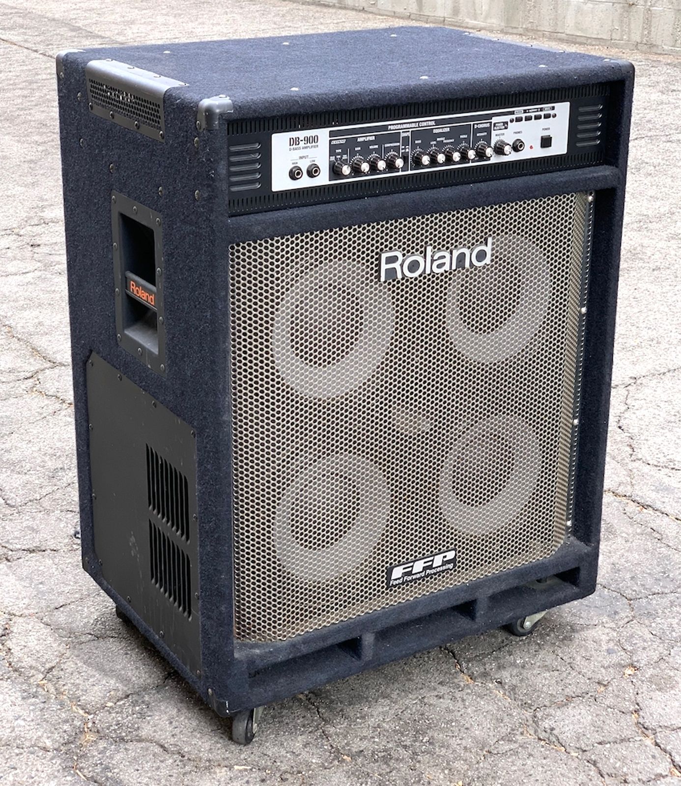 ベースアンプ・RolandDB-900 Roland - DB-900 | D-Bass Amplifier