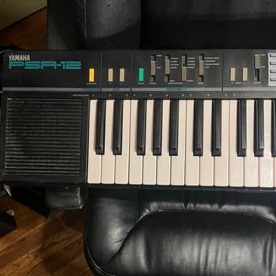 Yamaha PSR-12 image 3