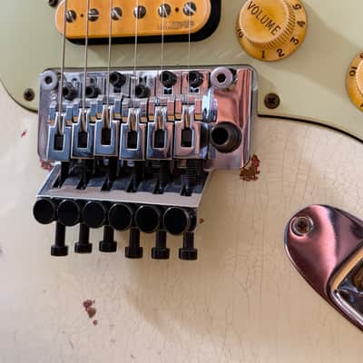 2015 Fender Custom Shop Limited Edition White Lightning ’60s Strat Heavy Relic HSS Floyd Rose – COA/OHSC image 5