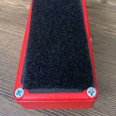 MXR M102 Dyna Comp 1995 - Present - Red image 5