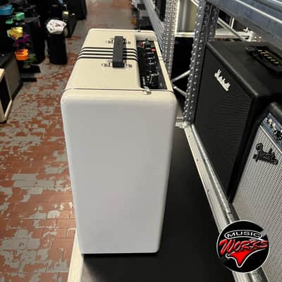 Supro Delta King 12 Ivory image 4