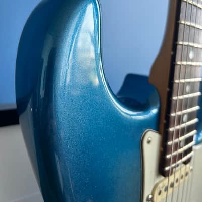 Fender American Elite Stratocaster with Ebony Fretboard 2016 - 2019 - Sky Burst Metallic image 4