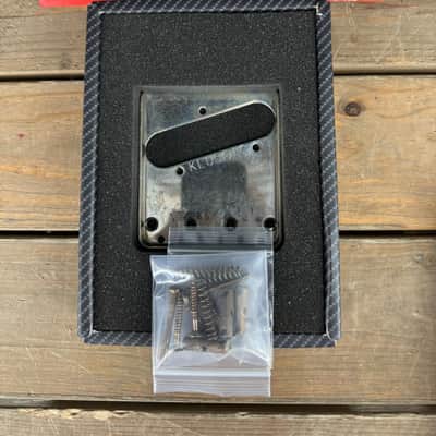 Real Life Relics KLUSON Left Hand Aged Vintage Telecaster® Bridge With Brass Saddles KVTBLHG-N.   [BE1]