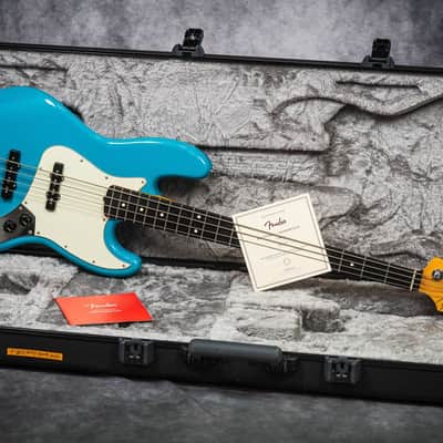 Fender Jazz Bass American Professional II Miami Blue 2022
