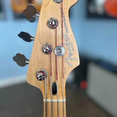 Fender Deluxe Active Precision Bass Special 2010 - Pearl Frost image 3