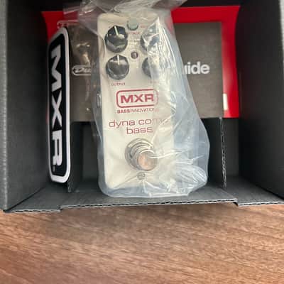 MXR M282 Dyna Comp Mini Bass Compressor 2019 - Present - White image 5
