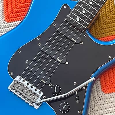 Fender Squier E Series Stratocaster - 1986 Made in Japan 🇯🇵! - Active EMG pickups! - Great Color! image 4