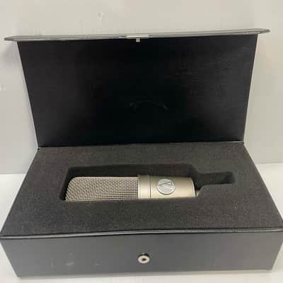 Audio-Technica AT4047/SV Large-Diaphragm Side-Address Cardioid Condenser Microphone 2010s - Silver image 2