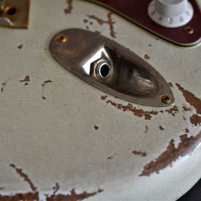 Fender Stratocaster Custom American Performer Heavy Relic Nitro Vintage White image 19