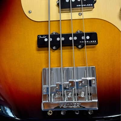 Fender American Ultra II Precision Bass with Maple Fretboard 2024 - Present - Ultraburst image 4