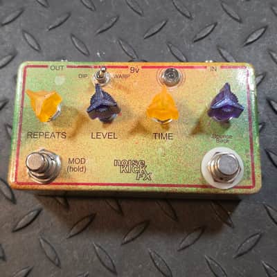 noiseKICK FX Lime Time Delay Warp Hold