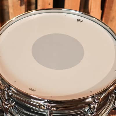 DW Performance Pewter Oyster Snare Drum - 5.5x14 image 4