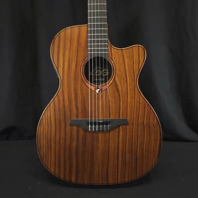 Lag New Sauvage-N-ASCE Acoustic Electric Guitar w/Gig Bag image 3