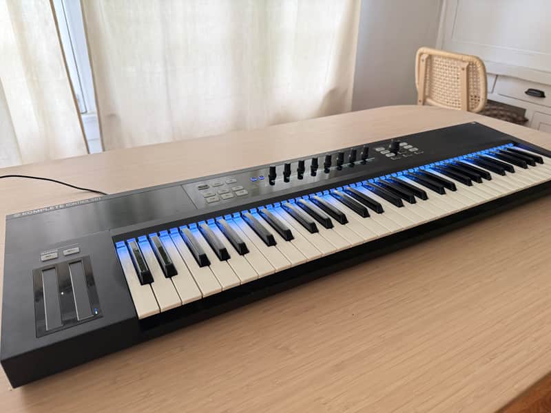 Native Instruments Komplete Kontrol S61 Mk1 image 1