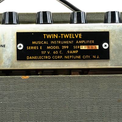 Danelectro Model 299 Twin Twelve Vintage Tube Combo Amplifier image 11