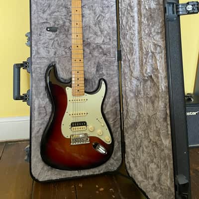 Fender American Professional II Stratocaster HSS with Maple Fretboard 2020 - Present 3-Color Sunburst image 10