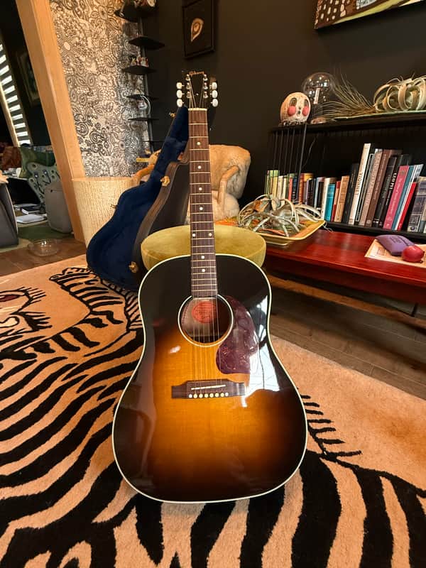 Gibson J-45 Historic Collection
