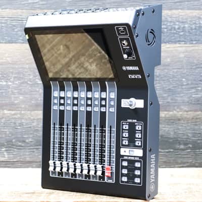 Yamaha DM3 Dante-Equipped 16 Mono Input Channels Digital Mixing Console w/Box imagen 2