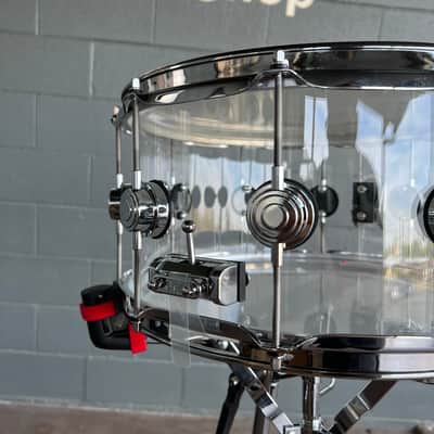 Chad Smith's DW Collector's Acrylic 13/16/18/24" Drum Set Kit with Matching 14" Snare image 9