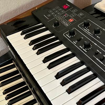 Sequential Prophet 600 61-Key 6-Voice Polyphonic Synthesizer 1982 - 1985 - Black with Wood Sides image 4
