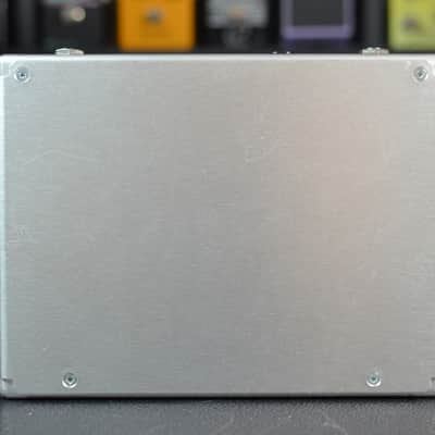 Origin Effects Cali76-TX Limiting Amplifier 2010s - Silver Bild 6