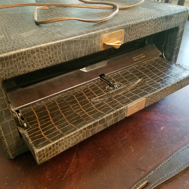 Philco Rare snakeskin automatic record player phonograph turntable 1940s image 1
