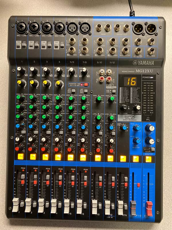 Yamaha MG12XU 12-Channel Analog Mixer 2016 - Present - Black image 1