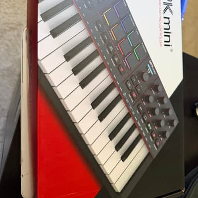 Akai MPK Mini MKII 25-Key MIDI Controller 2014 - Present - Black with Black Keys image 4