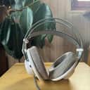 AKG K701 hi-fi studio headphone
