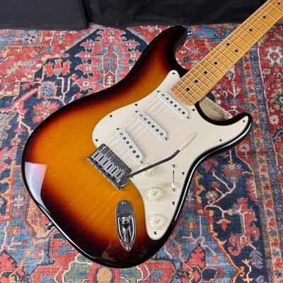 Fender USA Stratocaster 3 Tone Sunburst w/TBX - 1987 image 2