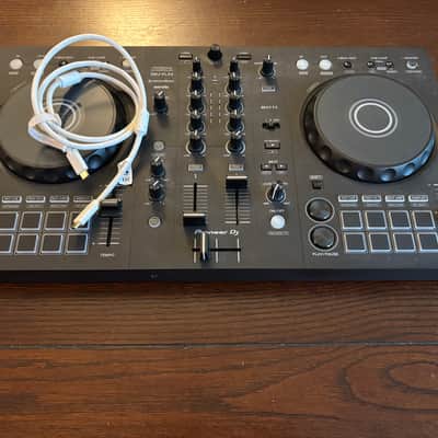 Pioneer DDJ-FLX4 2-Channel DJ Controller 2022 - Present - Graphite & Backpack Carrying case image 2