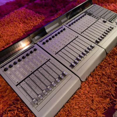 Mackie MCU Pro Universal DAW Control Surface with extenders (24 Ch.) image 6