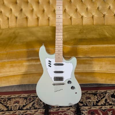Guild Surfliner 2022 - Present - White Sage Bild 1