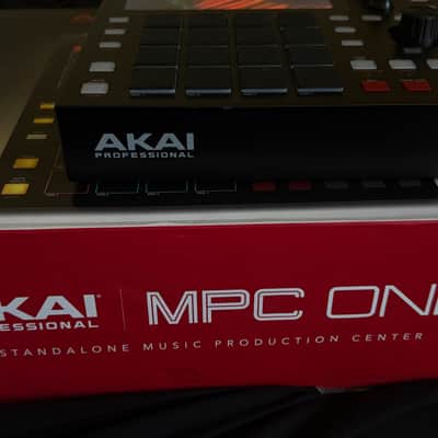 Akai MPC One Standalone MIDI Sequencer 2020 - Present Black image 2