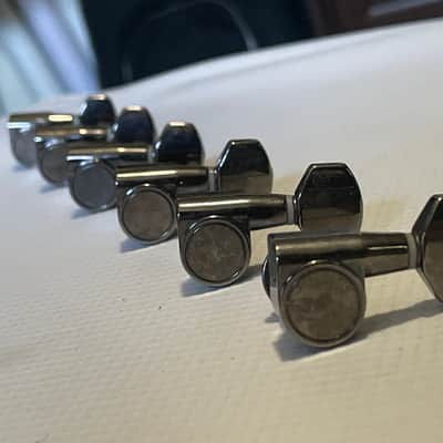 2010's Ibanez RG Series Guitar Dual Pin Cosmo Black Right Hand Tuners Tuning Pegs 6 In Line image 3