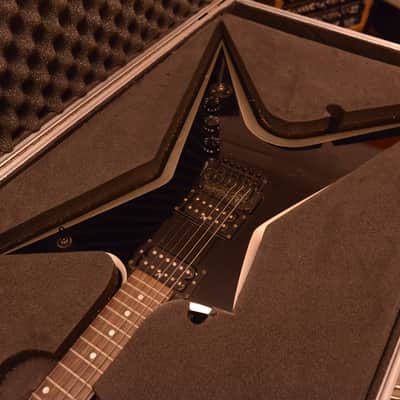 Washburn Dimebag Darrell Pantera Stealth Dime 2ST Signature Guitar 333 + Flight Case Dean image 4