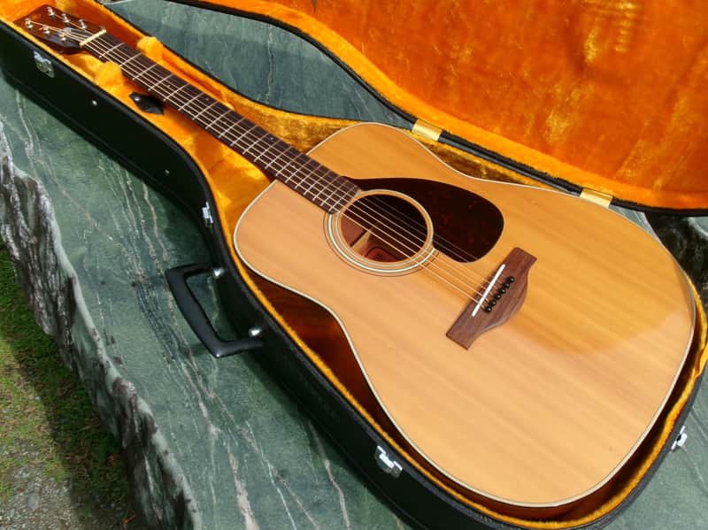 1971 Yamaha FG180 Red Label Nippon Gakki+Rocket Case image 1