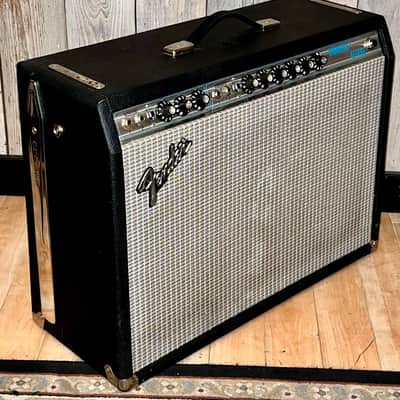 1977 Fender Vibrolux Reverb 2-Channel 35-Watt 2x10" Guitar Combo, Celebrity Owned, Stellar Condition ! image 2