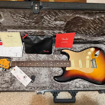 Fender American Ultra Stratocaster 2024 - Ultraburst image 5