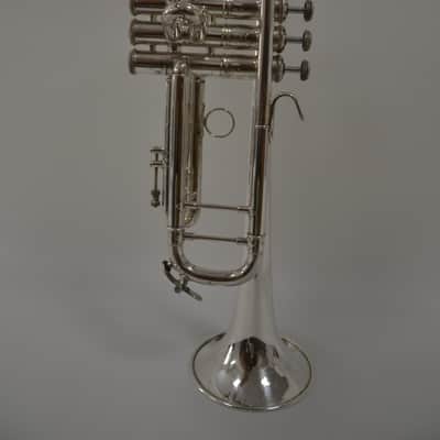 Trompeta Bach Stradivarius pabellón 43 en buen estado. image 14