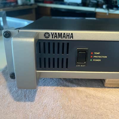 Yamaha P3500S Power Amp with rack mount bolts and washers image 2
