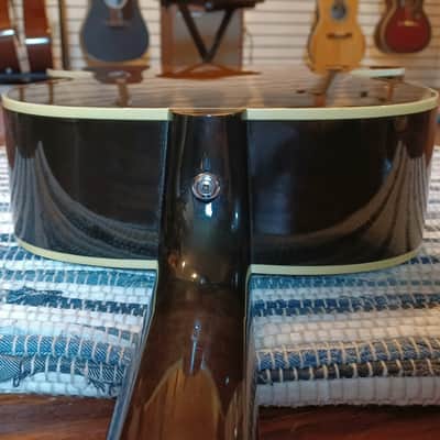 Gibson J-185 2007 - Sunburst image 14