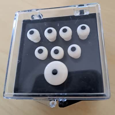 Martin 18APP0001 Bridge & End pin Set - white / black NEW image 5