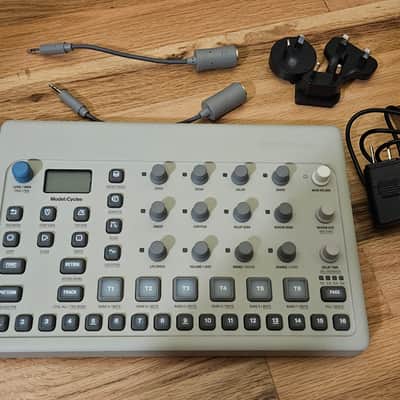 B-Stock Elektron Model:Cycles - WITH WARRANTY image 3