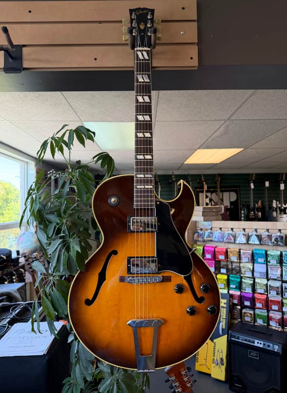 1988 Gibson ES-175 D Vintage Sunburst: $5,135.61 (63% off average price!)